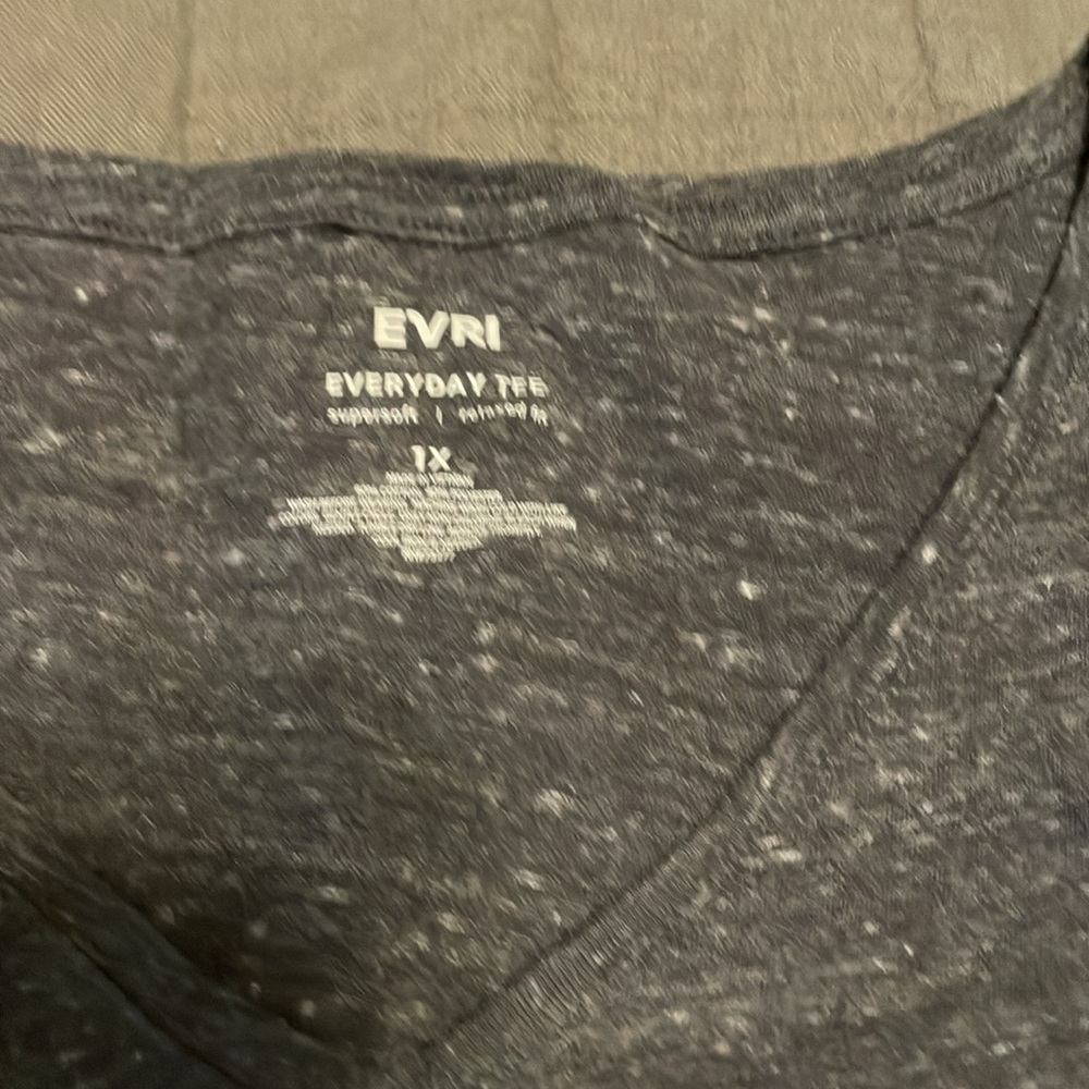 Women top - Picture 2 of 3